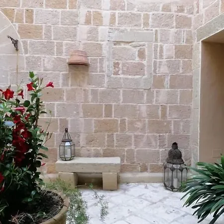 לינה וארוחת בוקר Centro Storico 3*